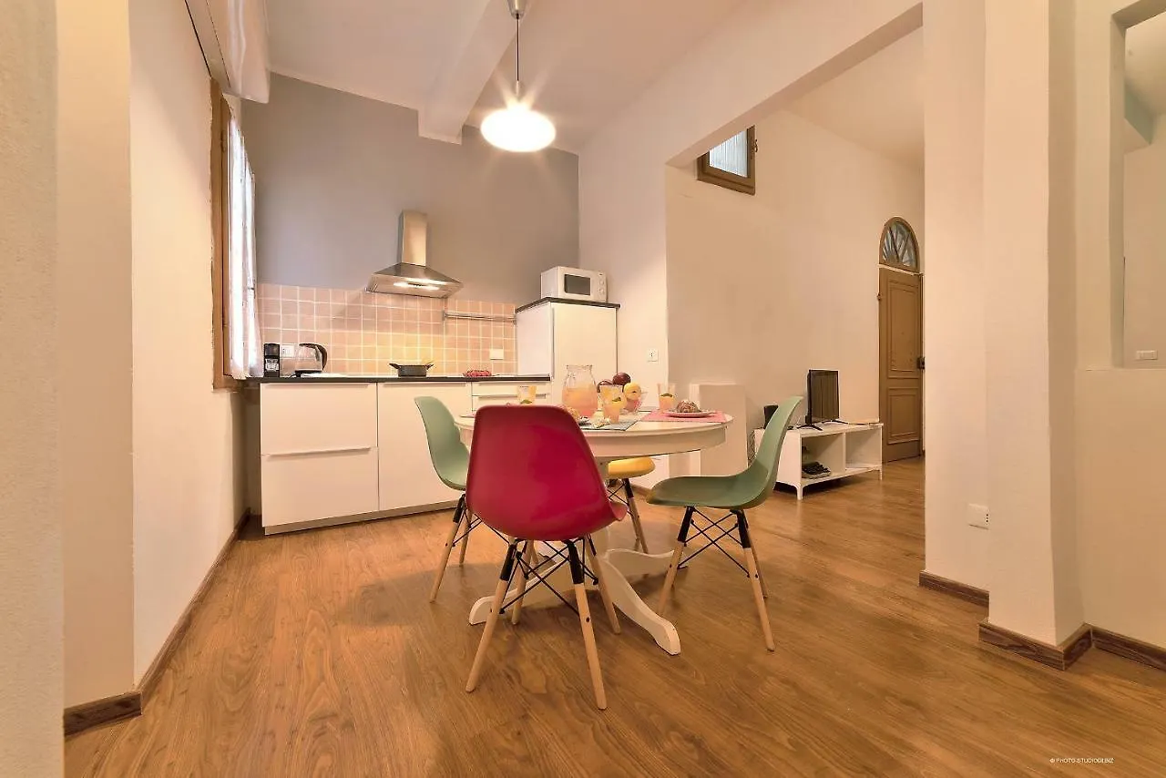 Apartment Borgo In Color - Sweet Dreams In Florence